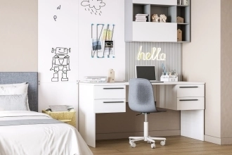 Письменный стол Ада в белом цвете с гладкими фасадами